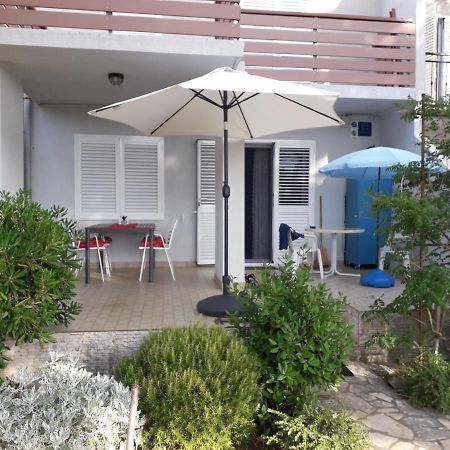 Holiday Home Novalja Bagian luar foto