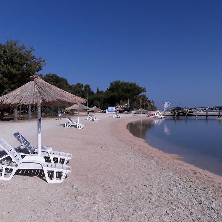 Holiday Home Novalja Bagian luar foto
