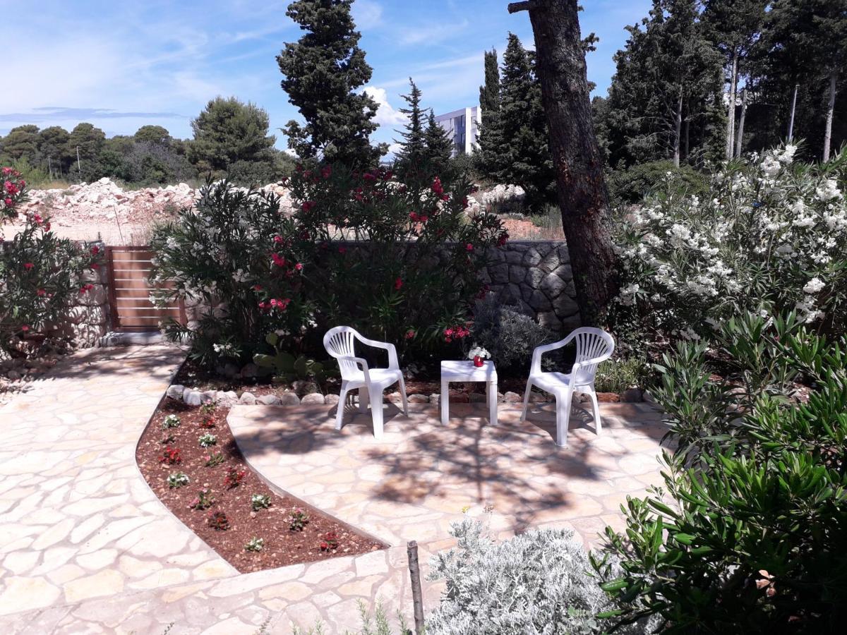 Holiday Home Novalja Bagian luar foto